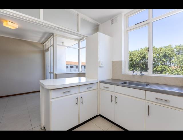 1 BEDROOM APARTMENT TO LET IN RONDEBOSCH